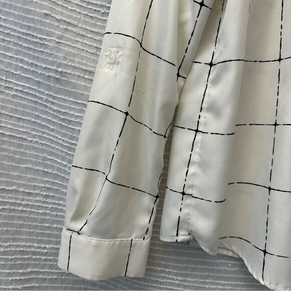 The Limited Button Down Blouse sz S - Picture 3 of 7